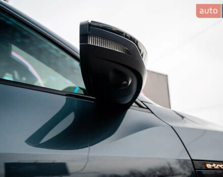 Сірий Ауді E-Tron, об'ємом двигуна 0 л та пробігом 154 тис. км за 25900 $, фото 45 на Automoto.ua