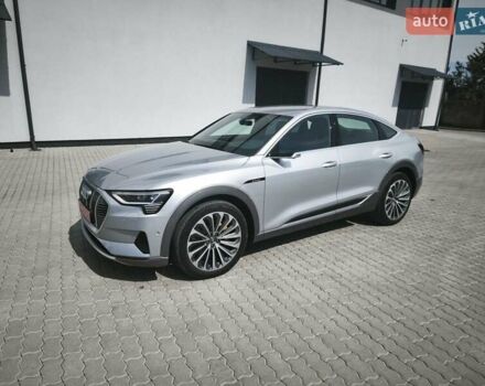Сірий Ауді E-Tron, об'ємом двигуна 0 л та пробігом 70 тис. км за 34500 $, фото 55 на Automoto.ua