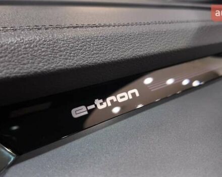 Серый Ауди E-Tron, объемом двигателя 0 л и пробегом 144 тыс. км за 29700 $, фото 26 на Automoto.ua
