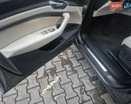 Ауди E-Tron 2020 в Хмельницком на Automoto.ua Серый Ауди E-Tron, объемом двигателя 0 л и пробегом 146 тыс. км за 22700 $, фото 122 на Automoto.ua