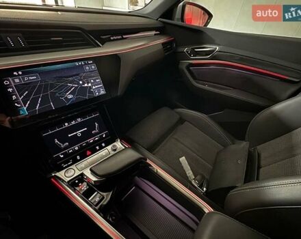 Ауди E-Tron 2020 в Киеве на Automoto.ua Серый Ауди E-Tron, объемом двигателя 0 л и пробегом 140 тыс. км за 29500 $, фото 4 на Automoto.ua