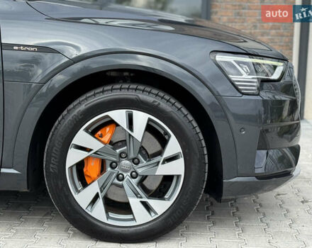 Ауди E-Tron 2020 в Тернополе на Automoto.ua Серый Ауди E-Tron, объемом двигателя 0 л и пробегом 126 тыс. км за 23900 $, фото 22 на Automoto.ua