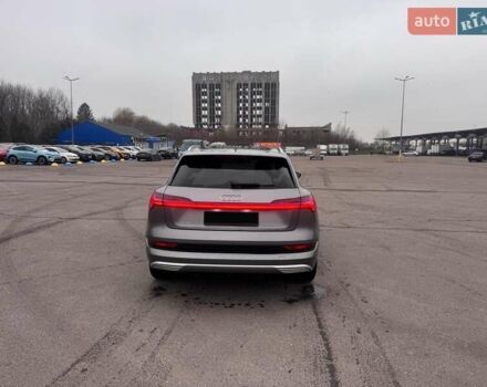 Сірий Ауді E-Tron, об'ємом двигуна 0 л та пробігом 78 тис. км за 30500 $, фото 13 на Automoto.ua