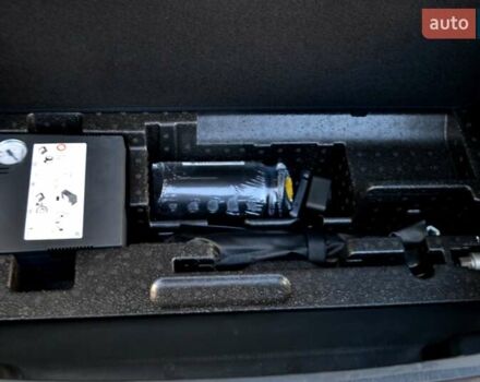 Серый Ауди E-Tron, объемом двигателя 0 л и пробегом 125 тыс. км за 23800 $, фото 220 на Automoto.ua