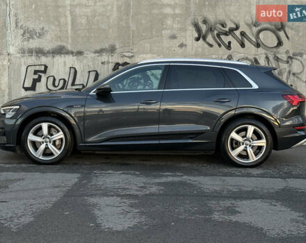 Ауді E-Tron 2020 у Львові на Automoto.ua Сірий Ауді E-Tron, об'ємом двигуна 0 л та пробігом 81 тис. км за 34920 $, фото 8 на Automoto.ua