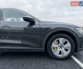 Сірий Ауді E-Tron, об'ємом двигуна 0 л та пробігом 178 тис. км за 21700 $, фото 17 на Automoto.ua