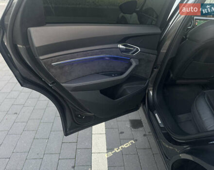 Сірий Ауді E-Tron, об'ємом двигуна 0 л та пробігом 140 тис. км за 37000 $, фото 35 на Automoto.ua