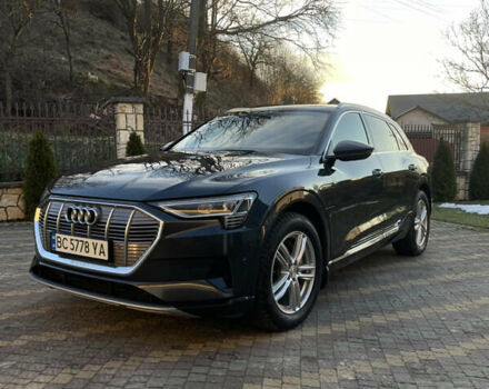 Сірий Ауді E-Tron, об'ємом двигуна 0 л та пробігом 153 тис. км за 28999 $, фото 1 на Automoto.ua