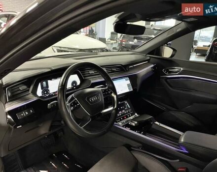 Серый Ауди E-Tron, объемом двигателя 0 л и пробегом 120 тыс. км за 28700 $, фото 36 на Automoto.ua