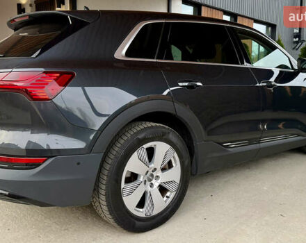 Серый Ауди E-Tron, объемом двигателя 0 л и пробегом 175 тыс. км за 22000 $, фото 6 на Automoto.ua