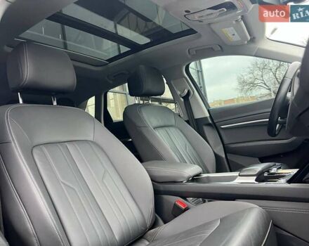 Сірий Ауді E-Tron, об'ємом двигуна 0 л та пробігом 96 тис. км за 29000 $, фото 23 на Automoto.ua