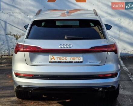 Серый Ауди E-Tron, объемом двигателя 0 л и пробегом 12 тыс. км за 31990 $, фото 36 на Automoto.ua
