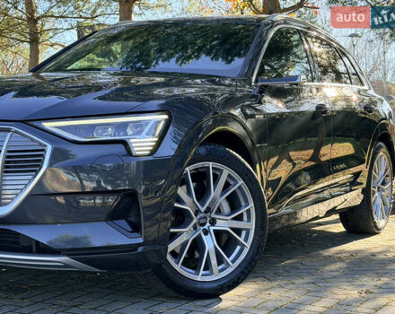Серый Ауди E-Tron, объемом двигателя 0 л и пробегом 117 тыс. км за 28990 $, фото 2 на Automoto.ua