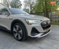 Серый Ауди E-Tron, объемом двигателя 0 л и пробегом 93 тыс. км за 33900 $, фото 1 на Automoto.ua