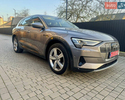 Сірий Ауді E-Tron, об'ємом двигуна 0 л та пробігом 143 тис. км за 27900 $, фото 10 на Automoto.ua