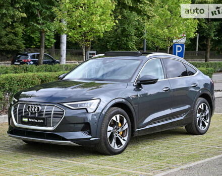 Серый Ауди E-Tron, объемом двигателя 0 л и пробегом 62 тыс. км за 43500 $, фото 1 на Automoto.ua