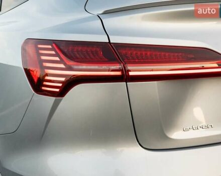 Сірий Ауді E-Tron, об'ємом двигуна 0 л та пробігом 112 тис. км за 34300 $, фото 22 на Automoto.ua