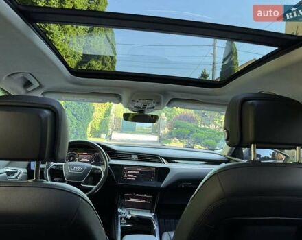 Сірий Ауді E-Tron, об'ємом двигуна 0 л та пробігом 100 тис. км за 25500 $, фото 17 на Automoto.ua