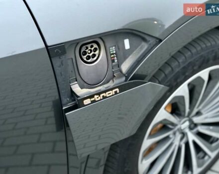 Серый Ауди E-Tron, объемом двигателя 0 л и пробегом 29 тыс. км за 38300 $, фото 32 на Automoto.ua