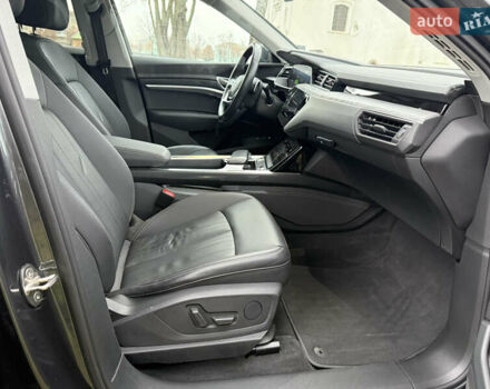 Сірий Ауді E-Tron, об'ємом двигуна 0 л та пробігом 53 тис. км за 34000 $, фото 25 на Automoto.ua