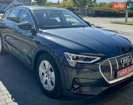 Серый Ауди E-Tron, объемом двигателя 0 л и пробегом 175 тыс. км за 22700 $, фото 19 на Automoto.ua