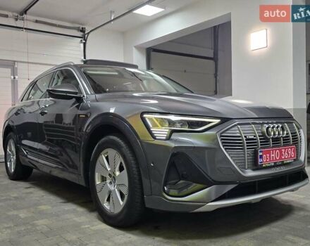 Серый Ауди E-Tron, объемом двигателя 0 л и пробегом 99 тыс. км за 31990 $, фото 38 на Automoto.ua