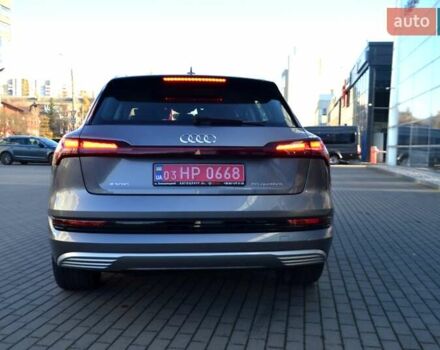Серый Ауди E-Tron, объемом двигателя 0 л и пробегом 125 тыс. км за 23800 $, фото 192 на Automoto.ua