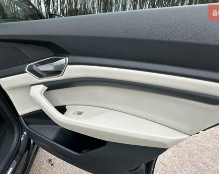 Сірий Ауді E-Tron, об'ємом двигуна 0 л та пробігом 83 тис. км за 29700 $, фото 12 на Automoto.ua