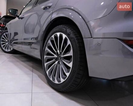 Серый Ауди E-Tron, объемом двигателя 0 л и пробегом 144 тыс. км за 29700 $, фото 7 на Automoto.ua