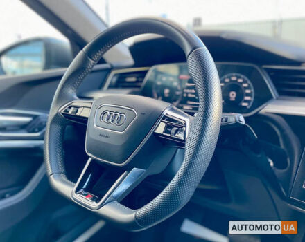 Серый Ауди E-Tron, объемом двигателя 55 л и пробегом 47 тыс. км за 48000 $, фото 28 на Automoto.ua