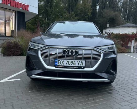Ауди E-Tron 2020 в Хмельницком на Automoto.ua Серый Ауди E-Tron, объемом двигателя 0 л и пробегом 112 тыс. км за 37000 $, фото 6 на Automoto.ua