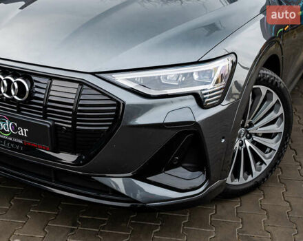 Сірий Ауді E-Tron, об'ємом двигуна 0 л та пробігом 82 тис. км за 39888 $, фото 6 на Automoto.ua