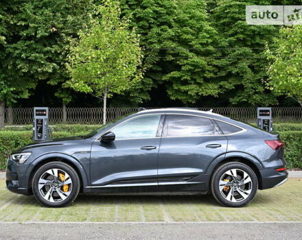 Серый Ауди E-Tron, объемом двигателя 0 л и пробегом 62 тыс. км за 43500 $, фото 2 на Automoto.ua