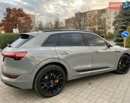 Ауди E-Tron 2020 в Луцке на Automoto.ua Серый Ауди E-Tron, объемом двигателя 0 л и пробегом 104 тыс. км за 33000 $, фото 14 на Automoto.ua