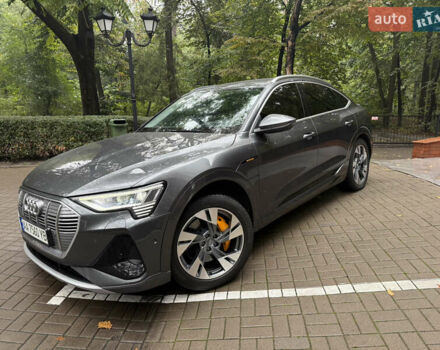 Ауди E-Tron 2020 в Киеве на Automoto.ua Серый Ауди E-Tron, объемом двигателя 0 л и пробегом 71 тыс. км за 35300 $, фото 1 на Automoto.ua