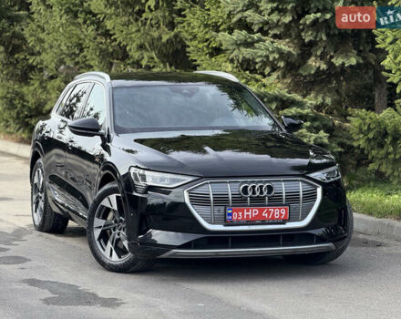 Серый Ауди E-Tron, объемом двигателя 0 л и пробегом 116 тыс. км за 29900 $, фото 3 на Automoto.ua