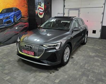 Серый Ауди E-Tron, объемом двигателя 0 л и пробегом 99 тыс. км за 31990 $, фото 40 на Automoto.ua