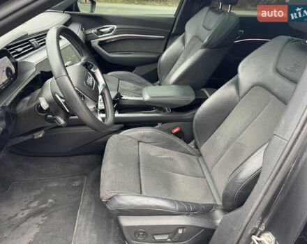 Серый Ауди E-Tron, объемом двигателя 0 л и пробегом 140 тыс. км за 32100 $, фото 27 на Automoto.ua