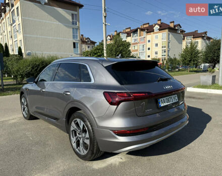 Сірий Ауді E-Tron, об'ємом двигуна 0 л та пробігом 65 тис. км за 39990 $, фото 11 на Automoto.ua