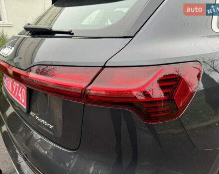 Серый Ауди E-Tron, объемом двигателя 0 л и пробегом 150 тыс. км за 23800 $, фото 10 на Automoto.ua