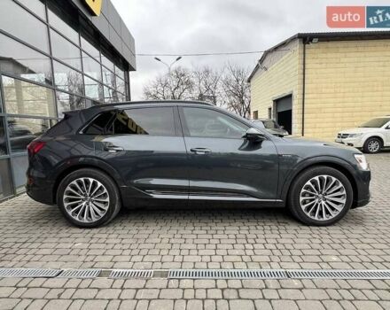 Сірий Ауді E-Tron, об'ємом двигуна 0 л та пробігом 96 тис. км за 29000 $, фото 7 на Automoto.ua