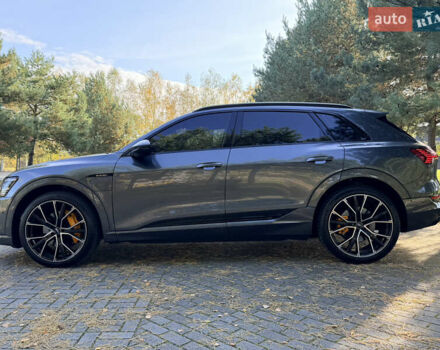 Ауді E-Tron 2020 у Дрогобичі на Automoto.ua Сірий Ауді E-Tron, об'ємом двигуна 0 л та пробігом 180 тис. км за 27990 $, фото 13 на Automoto.ua