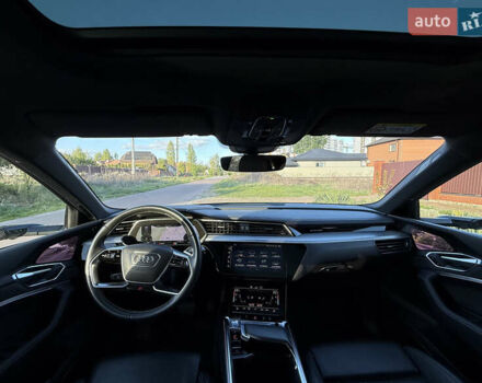 Ауді E-Tron 2020 у Києві на Automoto.ua Сірий Ауді E-Tron, об'ємом двигуна 0 л та пробігом 51 тис. км за 32000 $, фото 28 на Automoto.ua