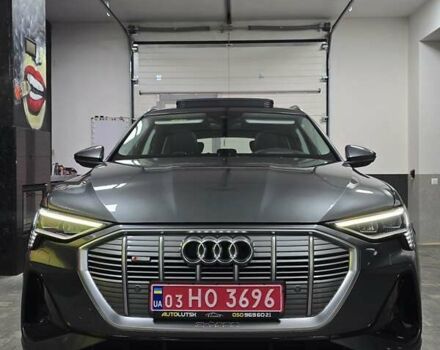 Серый Ауди E-Tron, объемом двигателя 0 л и пробегом 99 тыс. км за 31990 $, фото 49 на Automoto.ua