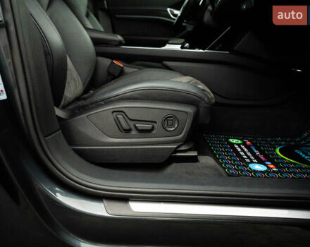 Сірий Ауді E-Tron, об'ємом двигуна 0 л та пробігом 154 тис. км за 25900 $, фото 47 на Automoto.ua