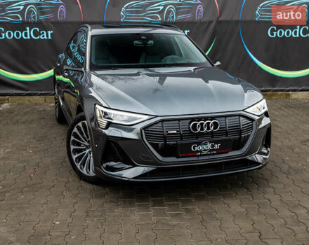 Сірий Ауді E-Tron, об'ємом двигуна 0 л та пробігом 82 тис. км за 39888 $, фото 2 на Automoto.ua