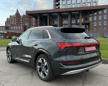 Сірий Ауді E-Tron, об'ємом двигуна 0 л та пробігом 108 тис. км за 25900 $, фото 30 на Automoto.ua
