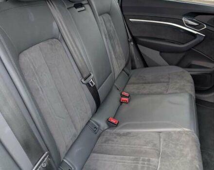 Серый Ауди E-Tron, объемом двигателя 0 л и пробегом 82 тыс. км за 32500 $, фото 15 на Automoto.ua