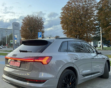 Сірий Ауді E-Tron, об'ємом двигуна 0 л та пробігом 104 тис. км за 32500 $, фото 6 на Automoto.ua