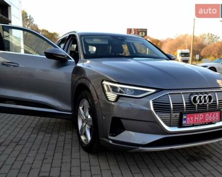 Серый Ауди E-Tron, объемом двигателя 0 л и пробегом 125 тыс. км за 23800 $, фото 163 на Automoto.ua